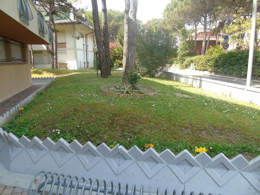 Villa Valeria Lignano Sabbiadoro Exteriör bild