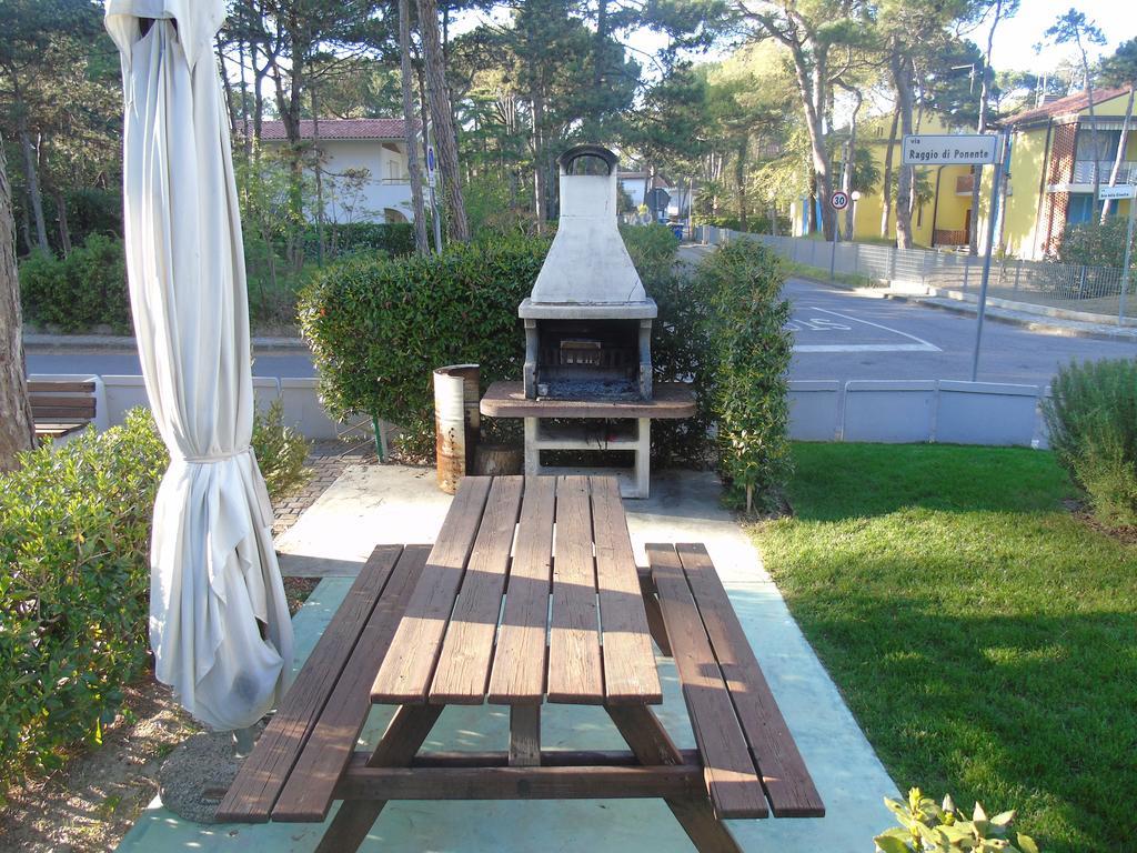 Villa Valeria Lignano Sabbiadoro Exteriör bild