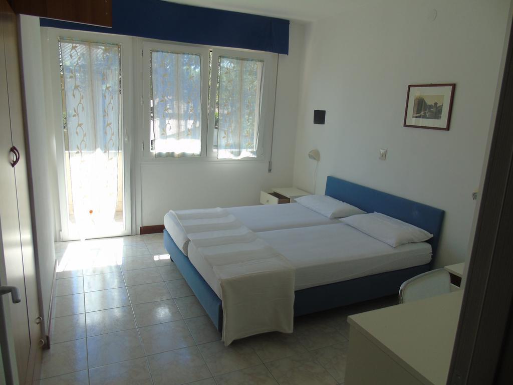 Villa Valeria Lignano Sabbiadoro Rum bild